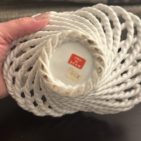 Vintage Porcelain Capodimonte Style White Open Lace Reticulated Rope Basket - Picture 6 of 8